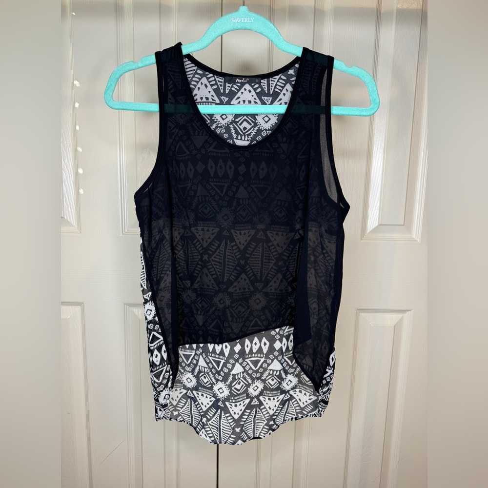 Papaya sleeveless blouse with metal detail on back jr size small